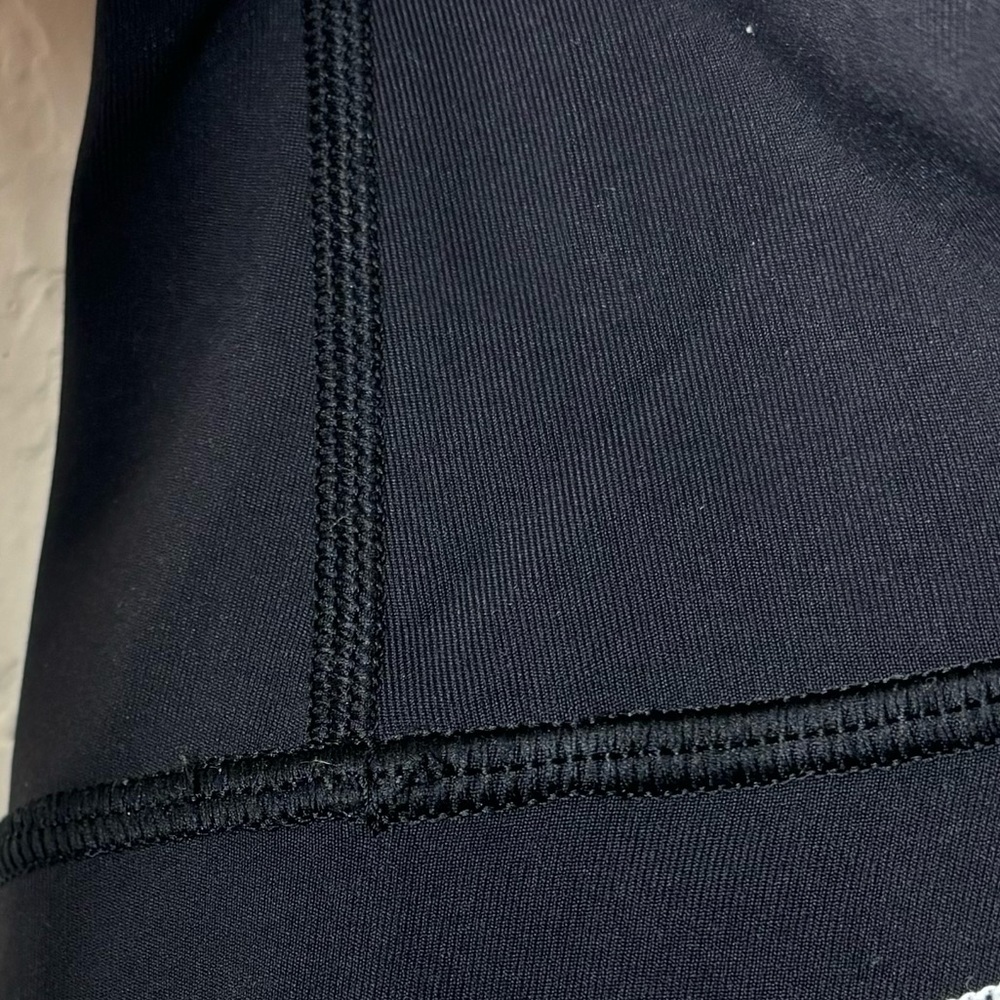 Lululemon Stripped High-Waisted Leggings Size 4 - Picture 4 of 10